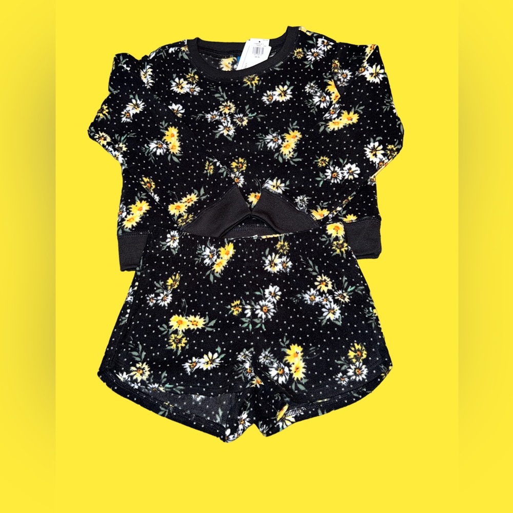 NEW Girls 2 Piece Pajama Set XS (5)